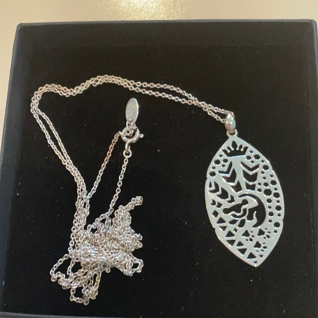 Genuine Chamilia Brand New in Box Disney Lion King Simba Openwork Necklace