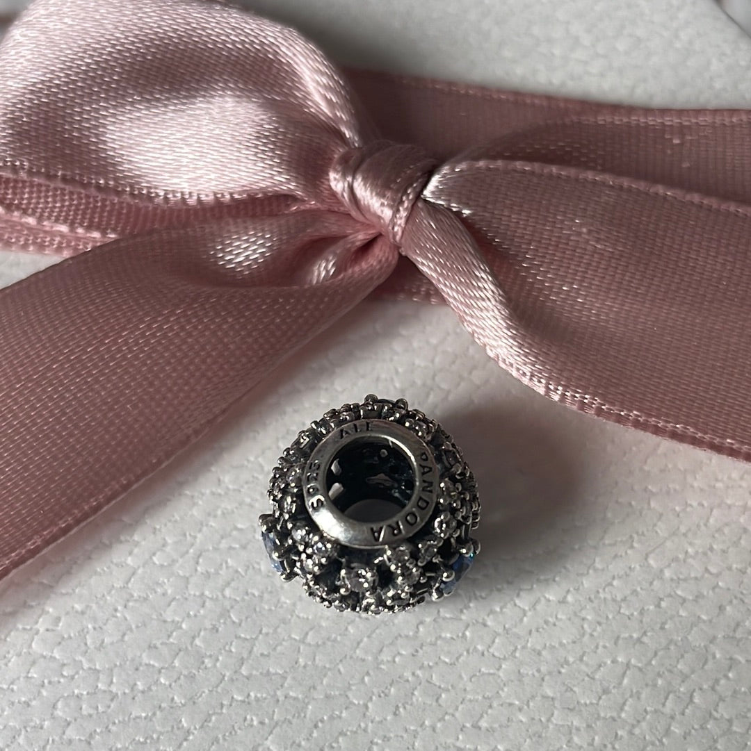 Genuine Pandora Disney Cinderella Wish Pave Sparkle Snowflake Blue and Clear Charm Large
