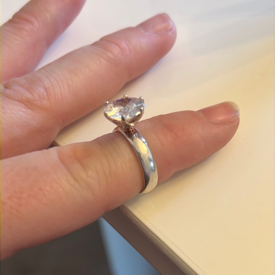 Genuine SPINNING Sterling Silver Large Circle CZ Ring 48