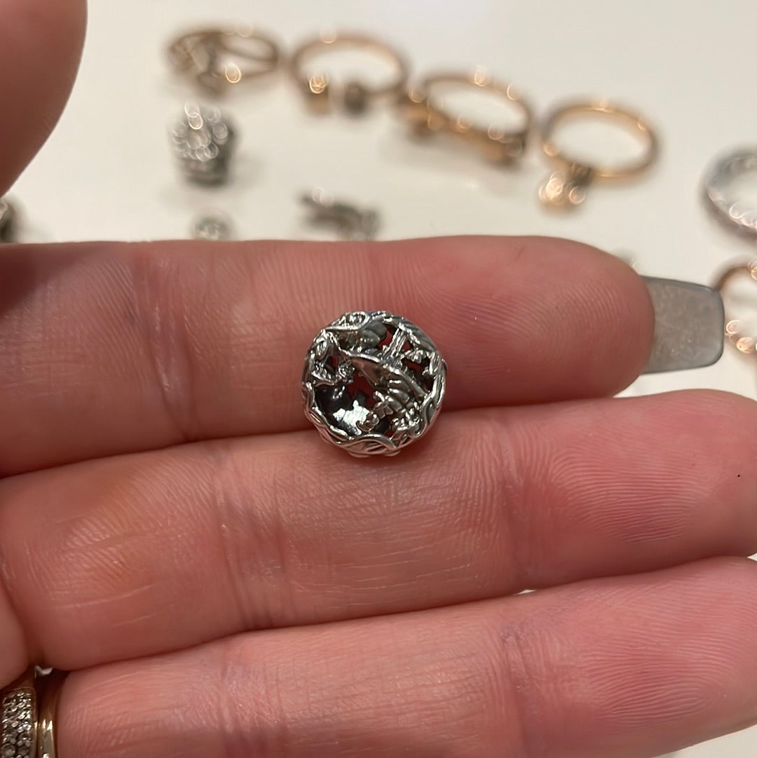 Genuine Pandora Disney Cheshire Cat Scene Alice in Wonderland Charm