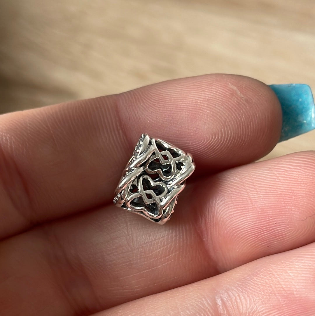 Genuine Pandora Sparkling Entwined Heats Pave Charm