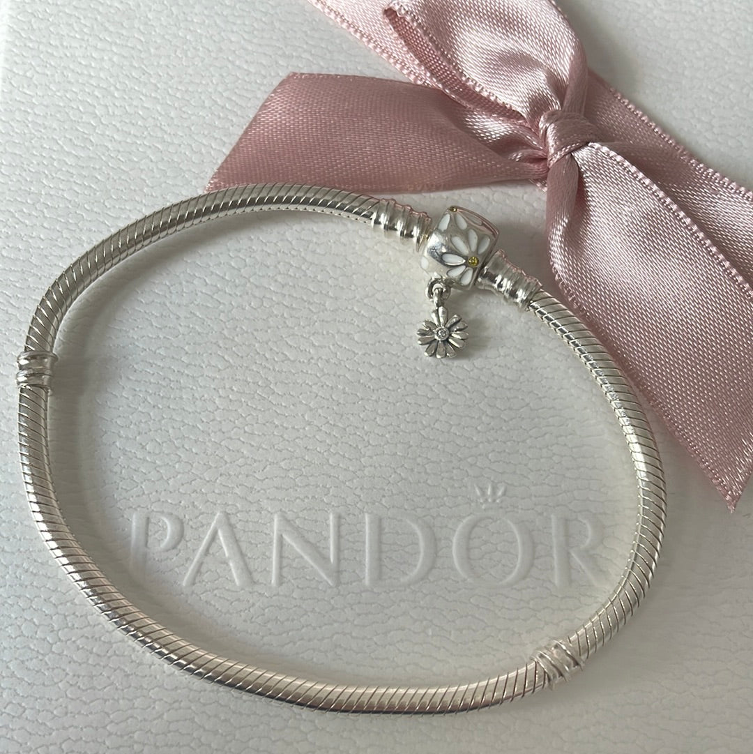 Pandora Poetic Enamel Daisy Dangle Flower Clasp Snake Chain Moments Bracelet 23cm LARGE