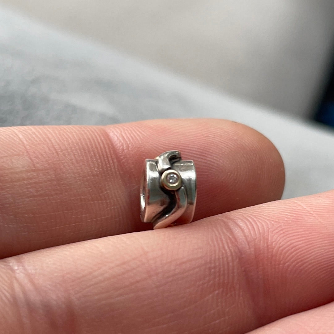 Genuine Pandora Two Tone VERY RARE Diamond Wavy Line Charm