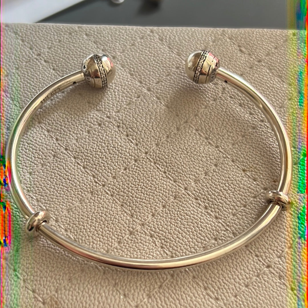Genuine Pandora Rare Shooting Star Bangle Size 2 19cm