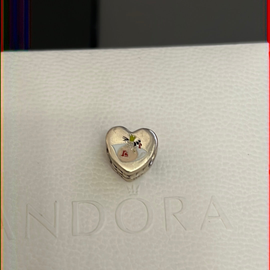 Genuine Pandora Disney Parks Exclusive Queen of Hearts Enamel Pave Charm