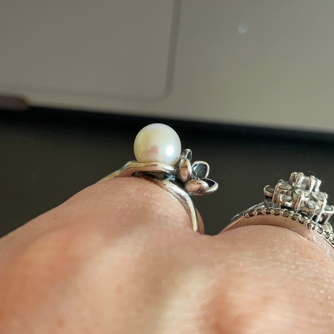 Genuine Pandora Black Flower Mystical Floral Collection Ring With Freshwater Pearl Size 50