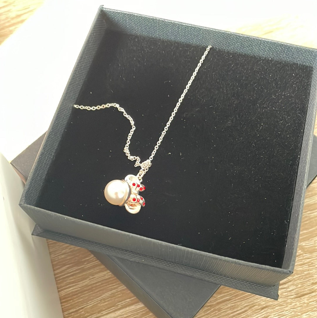 Genuine Chamilia Brand New in Box Disney Minnie Mouse Pearl Bow Necklace
