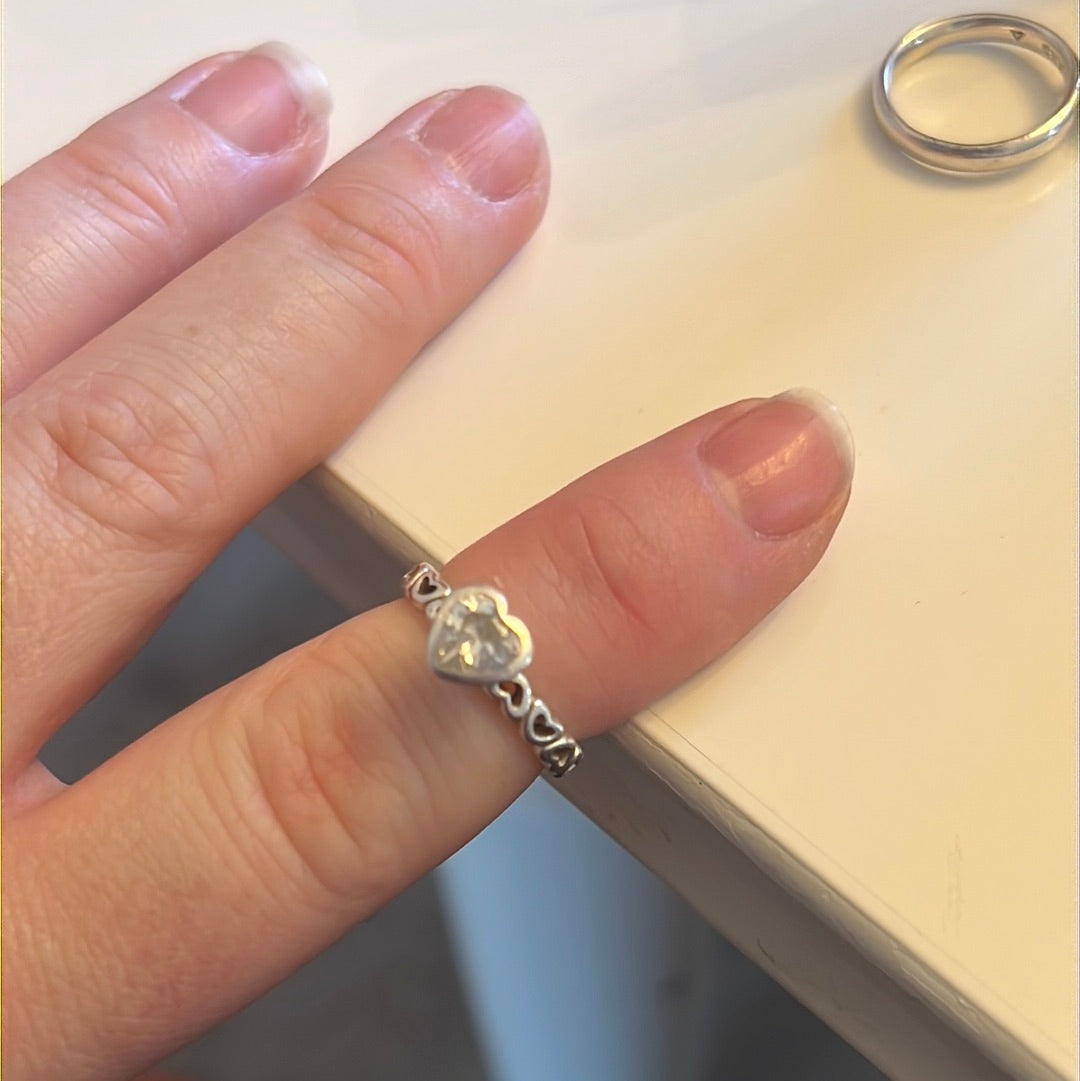 Genuine SPINNING Sterling Silver CZ Heart with Openwork Edge Ring 48