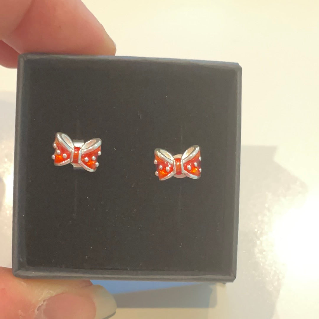 Genuine Chamilia Brand New in Box Disney Minnie Mouse Red Enamel Bow Earrings Studs