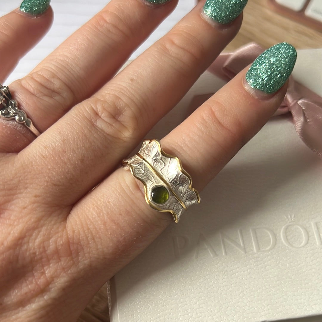 Sterling Silver Green Stoned Enamel Leaf Ring Open Size 58