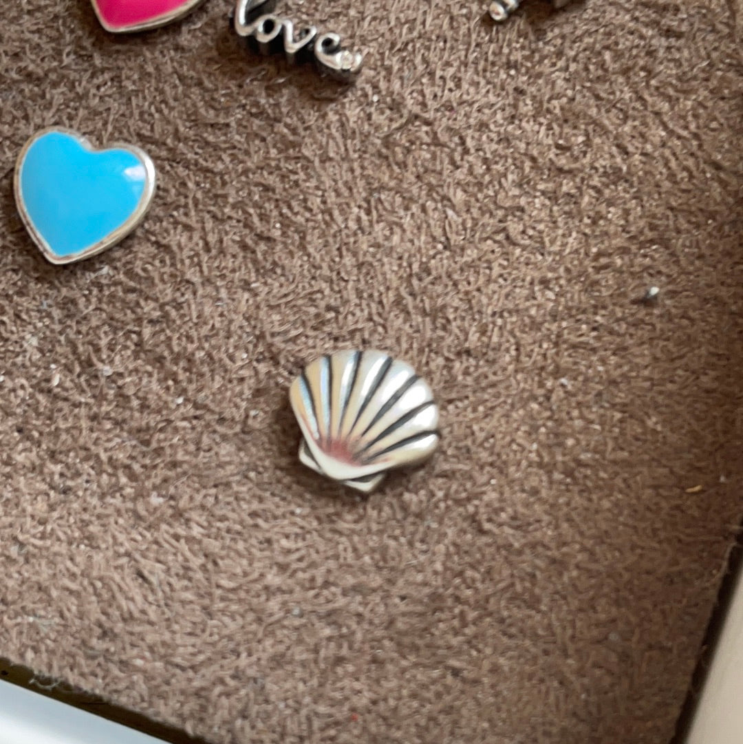 Genuine Pandora Little Silver Shell Petite Charm