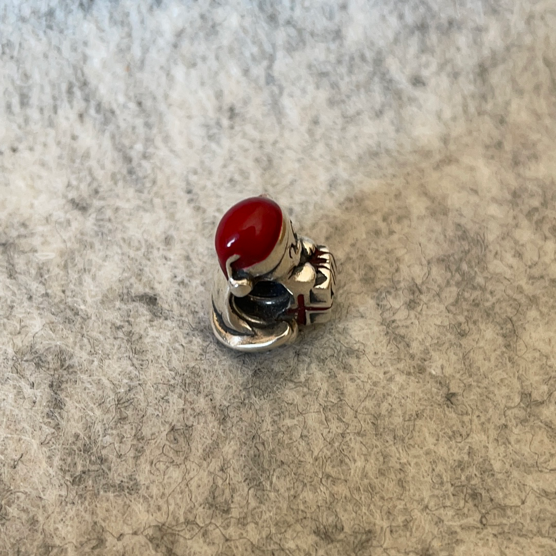 Genuine Pandora Christmas Cat with Santa Hat and Present Charm