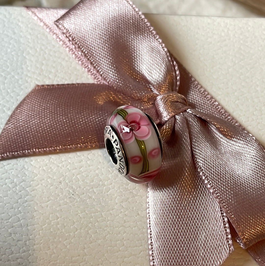 Glass Murano Lovely Pink Roses on White Background Charm