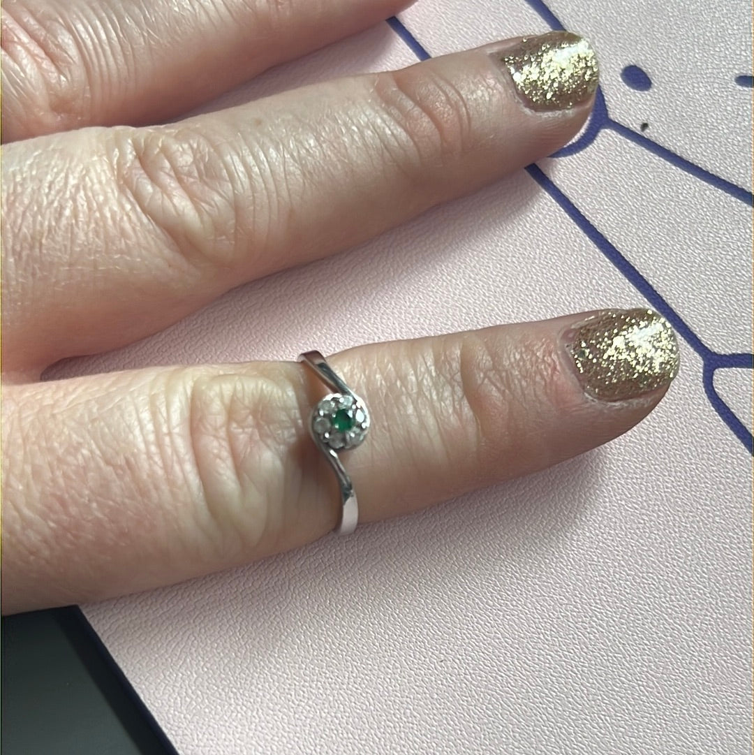 Sterling Silver Ring Pave with Green Stone Size 52