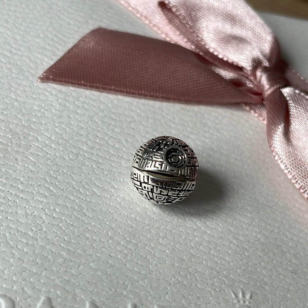 Genuine Pandora Brand New Star Wars Death Star Clip