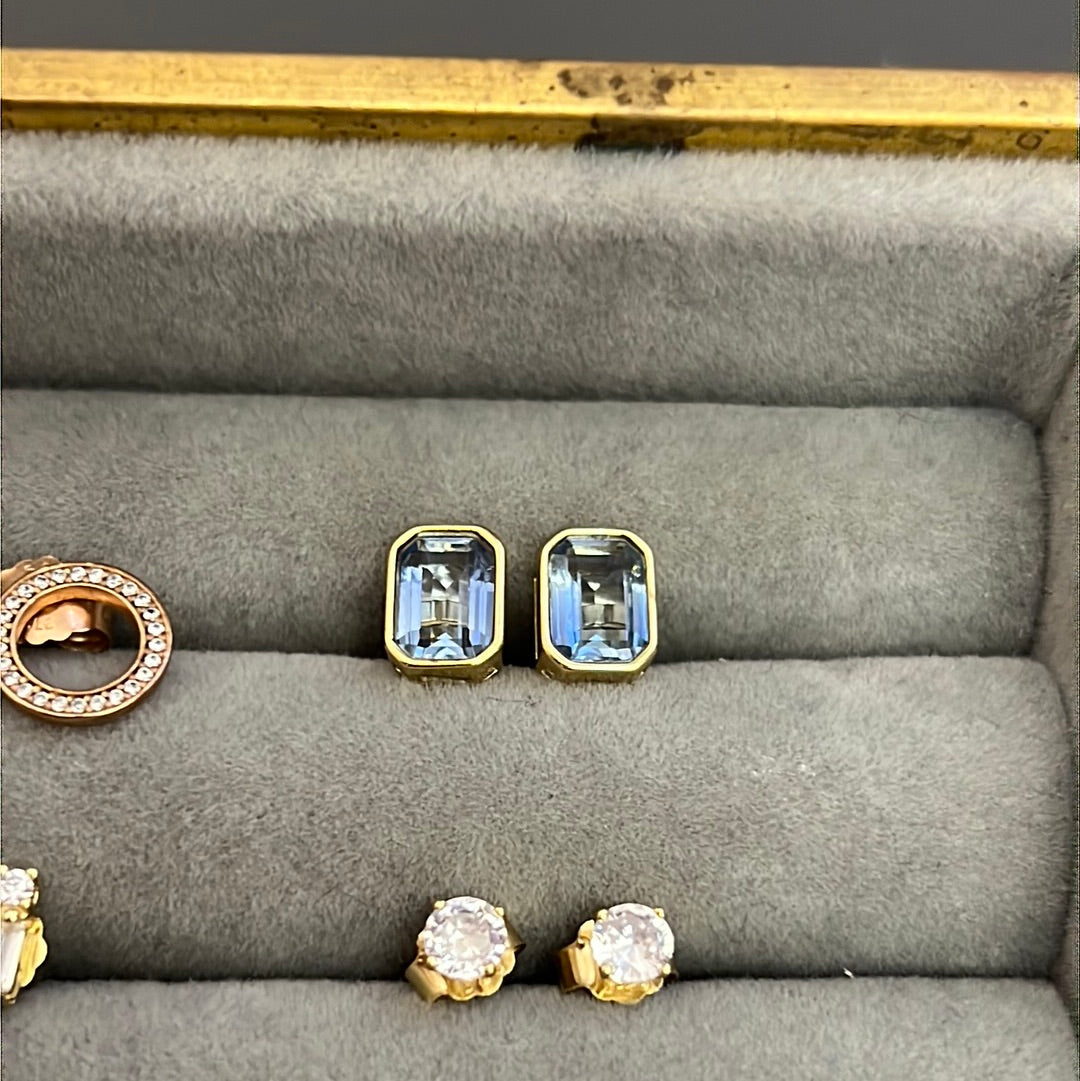 Sterling Silver Gold Plated Earrings Vivid Blue Stone Beautiful