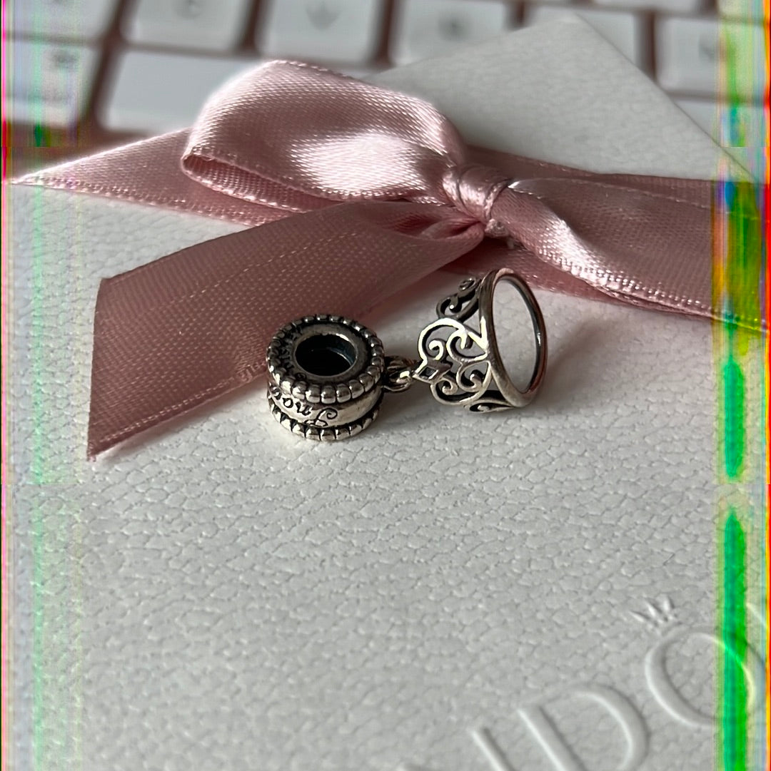 Genuine Pandora Snow White Crown Tiara Disney Princess Dangle