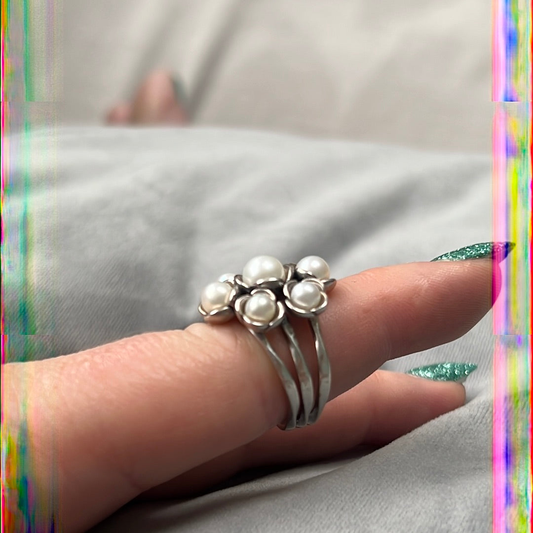 Genuine Pandora Wishful Thinking Pearl Retired Rare Ring Size 52
