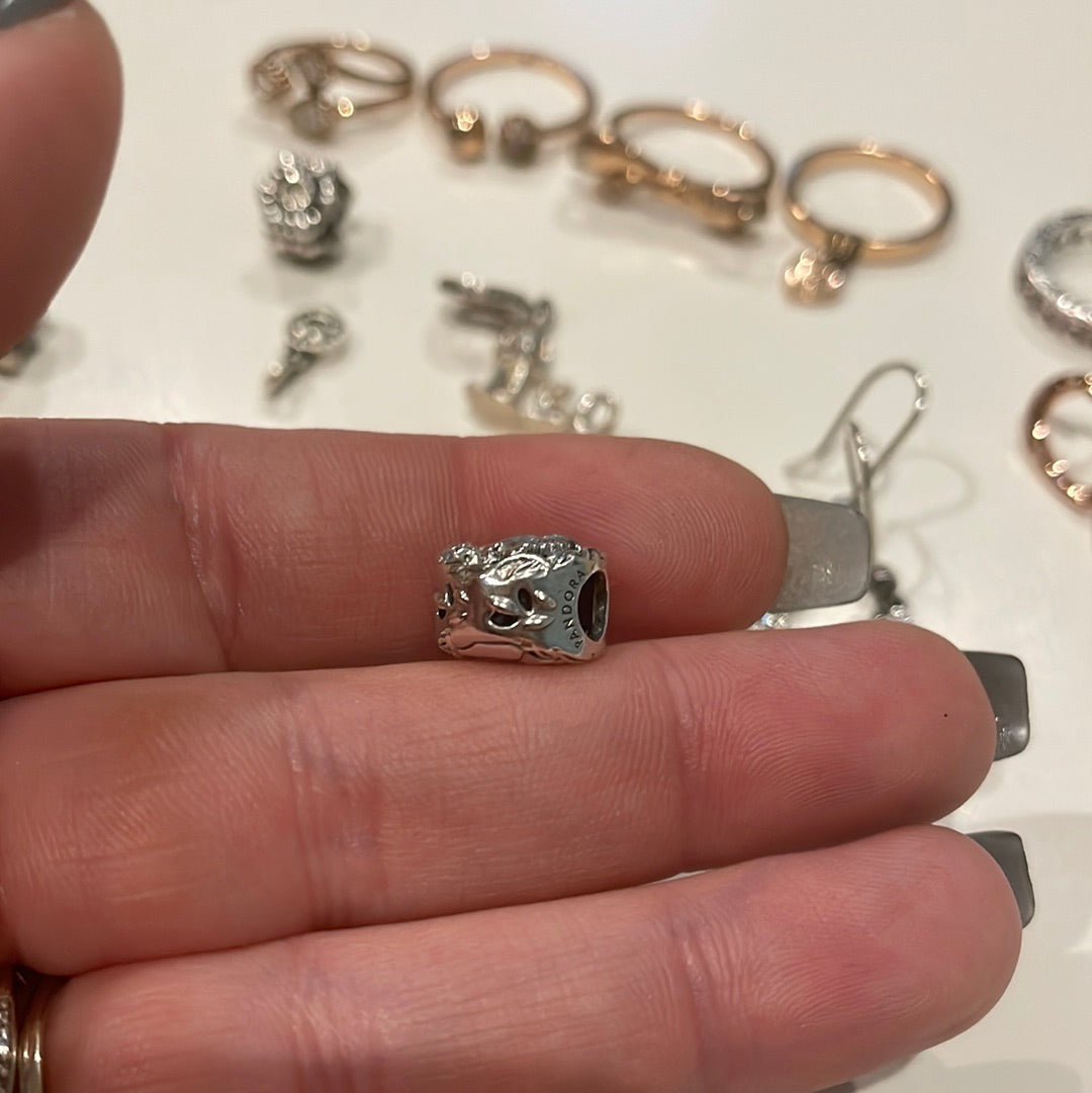 Genuine Pandora Disney Cheshire Cat Scene Alice in Wonderland Charm