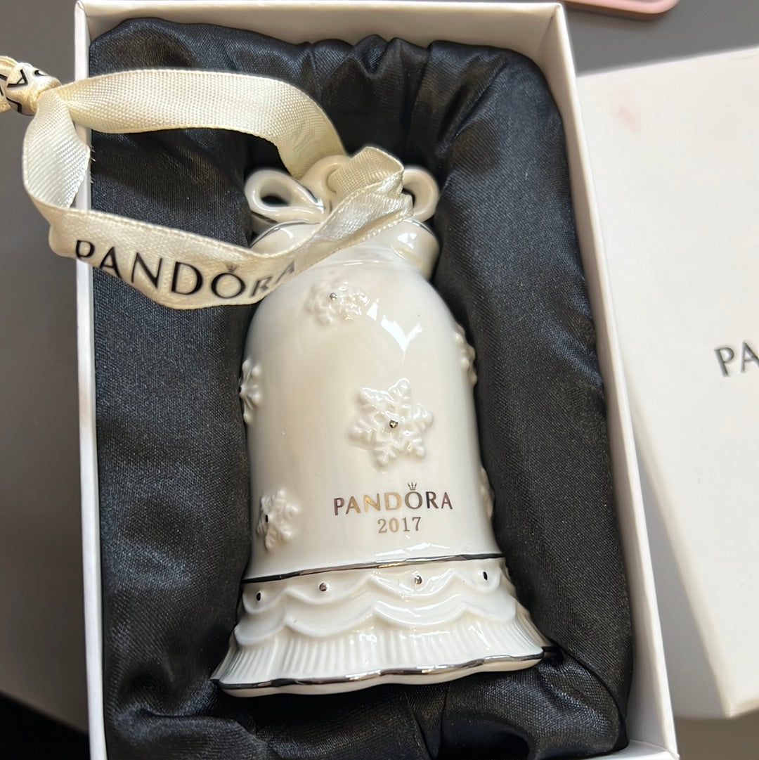 Genuine Pandora Christmas Porcelain 2017 Bell Club Bauble