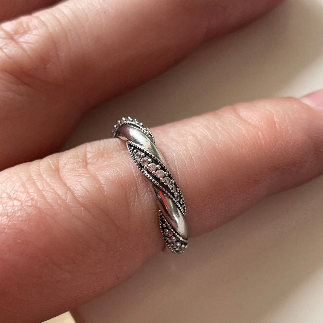Genuine Pandora Swirl Pave Retired Band Ring 56